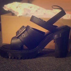 NEW Dr Martens Women’s Granik Sandal